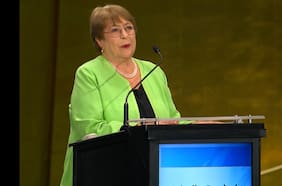 Bachelet reafirma ante su equipo asesor que sigue en carrera por la Secretaría General de la ONU