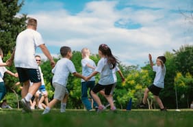 Música en vivo, talleres y cuentos: los panoramas gratuitos en Santiago para celebrar el Día del Niño