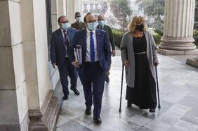 Duplicidad de roles y tensiones con Pavez: Las razones tras la renuncia de Parot