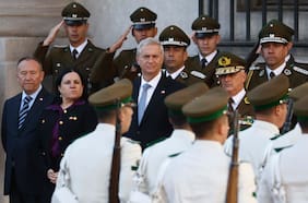 Kast anuncia paquete de medidas de apoyo para familias de carabineros fallecidos y refuerzo de dotación policial