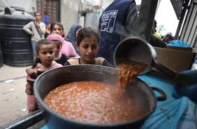 Falta de fondos obliga a programa de la ONU a suspender la ayuda alimentaria a medio millón de palestinos en Gaza
