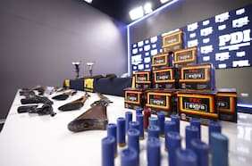 PDI incauta 25 armas de fuego y más de 1.500 cartuchos en operativos en Huechuraba y Conchalí