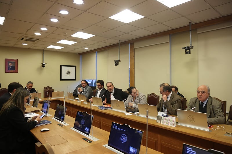 Comisión de Transportes aprueba en general proyecto que amplía suspensión provisoria de licencias de conducir
