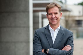 Andrés Trautmann, country head de Santander: “Chile enfrenta desafíos en crecimiento, productividad e inversión”