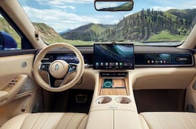 Exdiseñador de Apple dice que las pantallas táctiles no son adecuadas para los vehículos