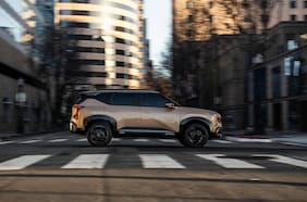 El Kia Seltos crece y sube de nivel: más espacio, tecnología y versión híbrida