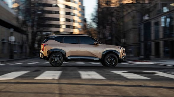 El Kia Seltos crece y sube de nivel: más espacio, tecnología y versión híbrida