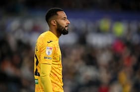 El grosero error de Lawrence Vigouroux en la segunda división de Inglaterra
