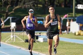 El niño que corre como un grande