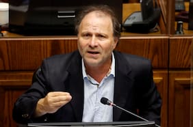 Alfonso de Urresti (PS): “El ministro Quiroz, con su poca experiencia, se está pareciendo a las dos ministras que se fueron”