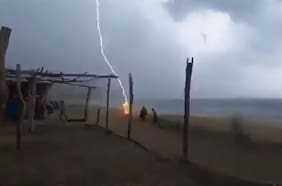 Dos personas mueren tras ser alcanzadas por un rayo en México