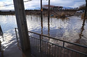 No solo daños materiales: los riesgos para la salud que dejan los anegamientos y el temporal en Chile (y cómo evitarlos)