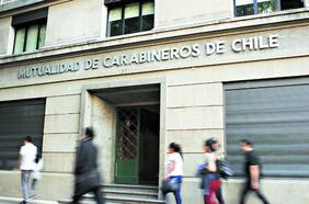 Se buscan más de $ 400 millones por pagos desde corporación sin fines de lucro: González Jure, Héctor Espinoza, Marcos Vásquez y otros 16 exuniformados fueron demandados