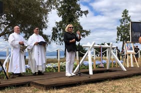 “No solo hemos sobrevivido, también hemos vuelto a sonreír”: las íntimas palabras de Cecilia Morel durante la misa en Ranco