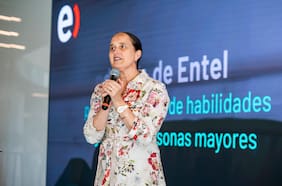 Para reducir brecha digital en personas mayores: Entel elige ganadores del Fondo 55+