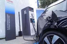 ¿Qué tan seguro será cargar los autos eléctricos en Chile?