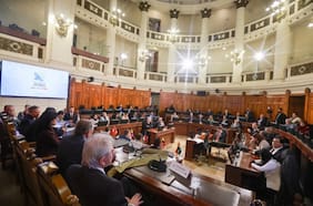 Parlamento Andino sesiona en Chile: miembros se reúnen con Presidente Kast y condecoran a Frei Ruiz-Tagle