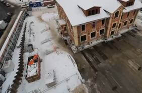 Trasladan un histórico edificio en Rusia de 3.200 toneladas