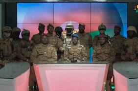 Los militares toman el poder en Burkina Faso y EE.UU. pide “liberación inmediata” de presidente