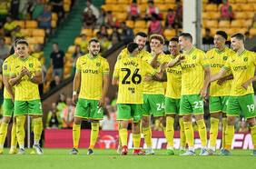 Norwich City logra su primera victoria de la temporada con Marcelino Núñez entre los titulares