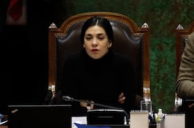 Por dichos de Carmona sobre Venezuela: bancada de diputados UDI evalúa censura a mesa de la Cámara presidida por Cariola (PC)