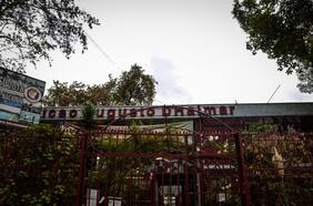 Por “falta a la probidad” y “discriminación”: Ñuñoa destituye a director del Liceo Augusto D’Halmar tras sumario