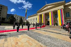 Cambio de mando en Colombia: Gabriel Boric sostiene encuentro bilateral con Gustavo Petro