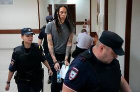 La basquetbolista Brittney Griner es condenada a nueve años de prisión por contrabando de drogas