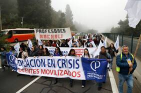 Diputados opositores defienden actuar de Contraloría frente a acusación de profesores movilizados