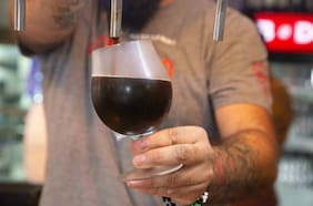 El bar de cerveza artesanal de Peñaflor donde verás al mismísimo Demonio