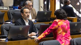 Vuelco en presunta denegación de viaje: Mesa de la Cámara Alta informa que nunca se solicitó a EE.UU. visa para el senador Núñez