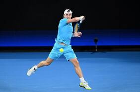 Tenista kazajo elogia a Chile previo al duelo por Copa Davis: “Son fuertes y quieren ganar cada punto”