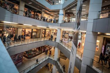 Ventas presenciales del comercio profundizan su caída y completan nueve meses de bajas