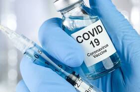 En qué consisten las tres fases de desarrollo de una vacuna (y por qué demora tanto tiempo)