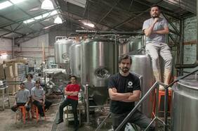 Cervecería Jester: La colaboración que permite crear una cerveza con actitud