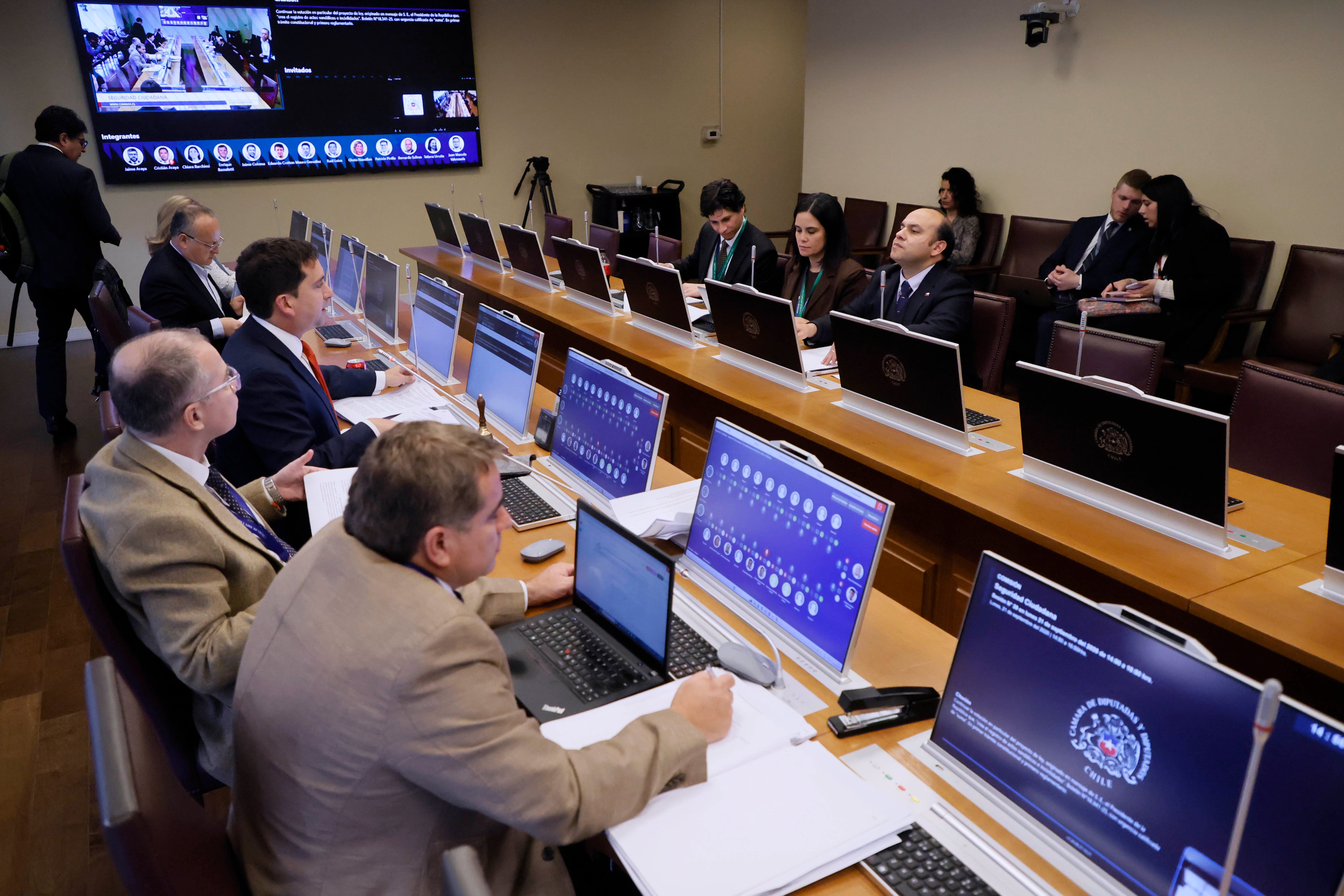 Gobierno modifica proyecto de Registro Nacional de Vándalos y Comisión de Seguridad aprueba reducir listado
