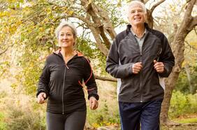 Cómo activar el “modo supervivencia” del cuerpo para vivir más, según un experto de Harvard