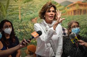 Cristiana Chamorro: La arrestada candidata que busca reeditar la victoria  de su madre contra Ortega