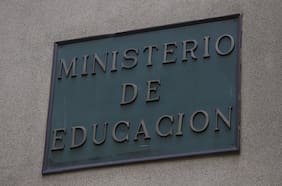 Un mochilazo en contra y alcaldes exigiendo medidas: crece la presión sobre el Mineduc por movilizaciones estudiantiles