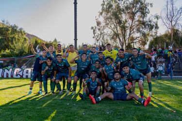 Tres miembros del plantel sufrieron un accidente automovilístico.