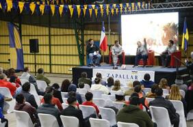 Con futbolistas históricos: Zapallar lanza el programa ‘Juego Limpio en los Estadios’