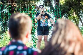 El futuro de Comedia con Arbolitex, la popular iniciativa de stand up comedy al aire libre: “No somos delincuentes”