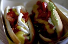 NotCo entra al mercado de los completos y lanza salchicha plant-based