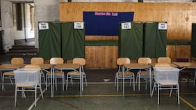 Evacúan local de votación en Valparaíso tras presunto aviso de bomba: GOPE inició procedimiento en el lugar