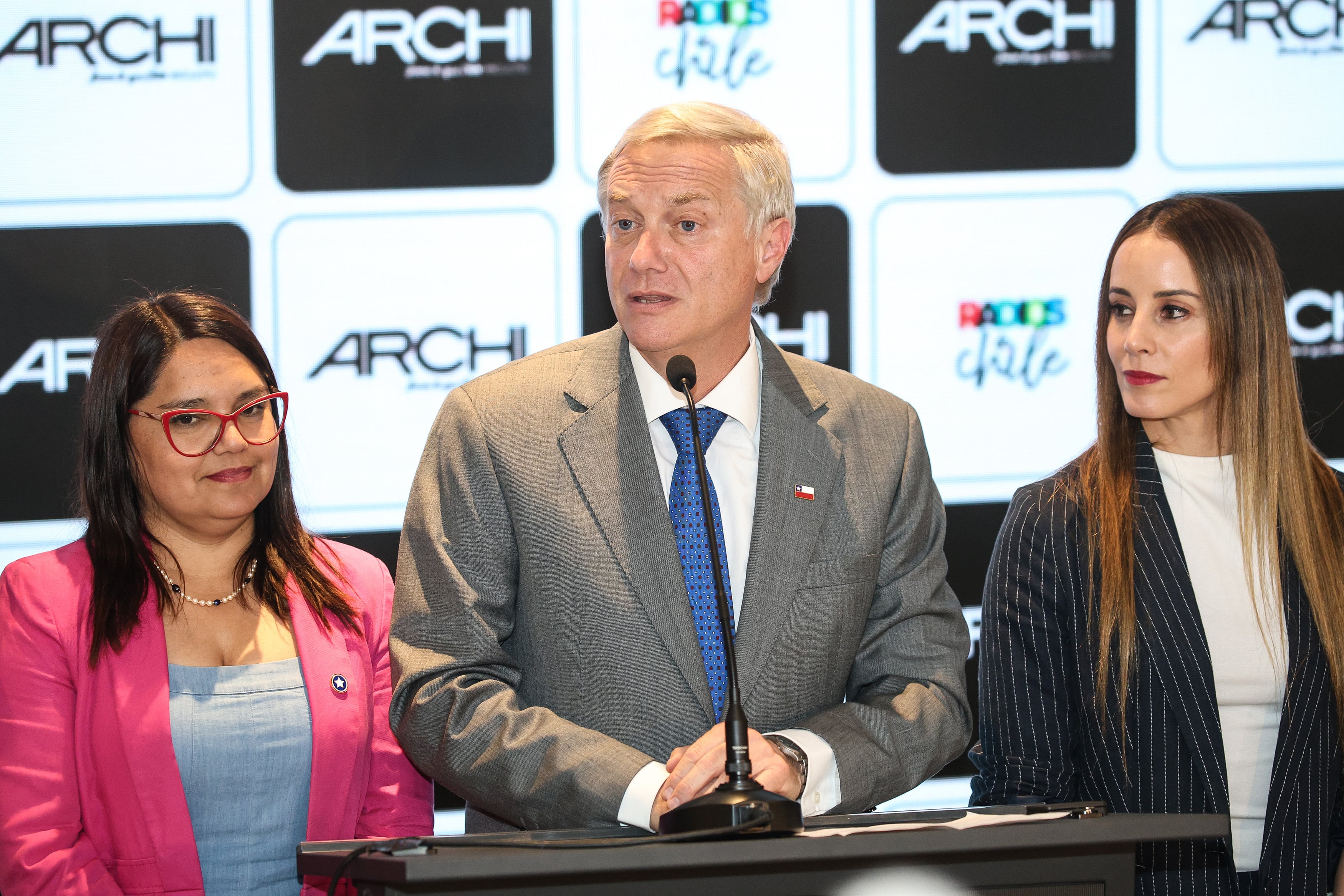 Kast enfrenta déficit de mujeres en su gabinete ministerial