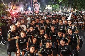 Policía de Mendoza le hace llegar tres multas a Colo Colo por el mal comportamiento de la Garra Blanca