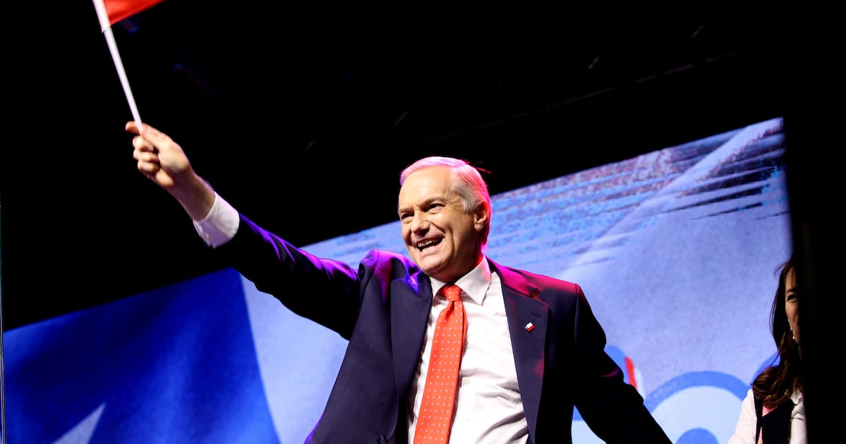 Kast convoca economistas para definir agenda económica: un intento de ampliar su base más allá de la derecha tradicional