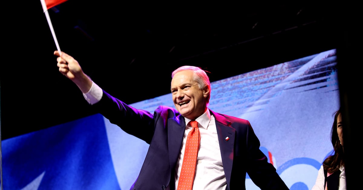 La derecha chilena se reorganiza: apoyos sin fisuras y alianzas regionales en la antesala del balotaje