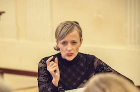 Katy Gwiazdon, asesora de la ONU: “No podemos hablar de cambio climático sin hablar de las amenazas a la democracia”