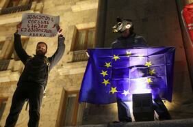 Protestas por proyecto de ley de agentes extranjeros al estilo ruso sacuden a Georgia